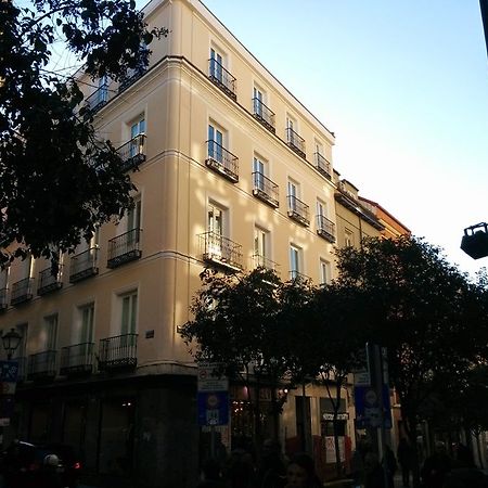 Nuria Hostal Madrid Exterior photo
